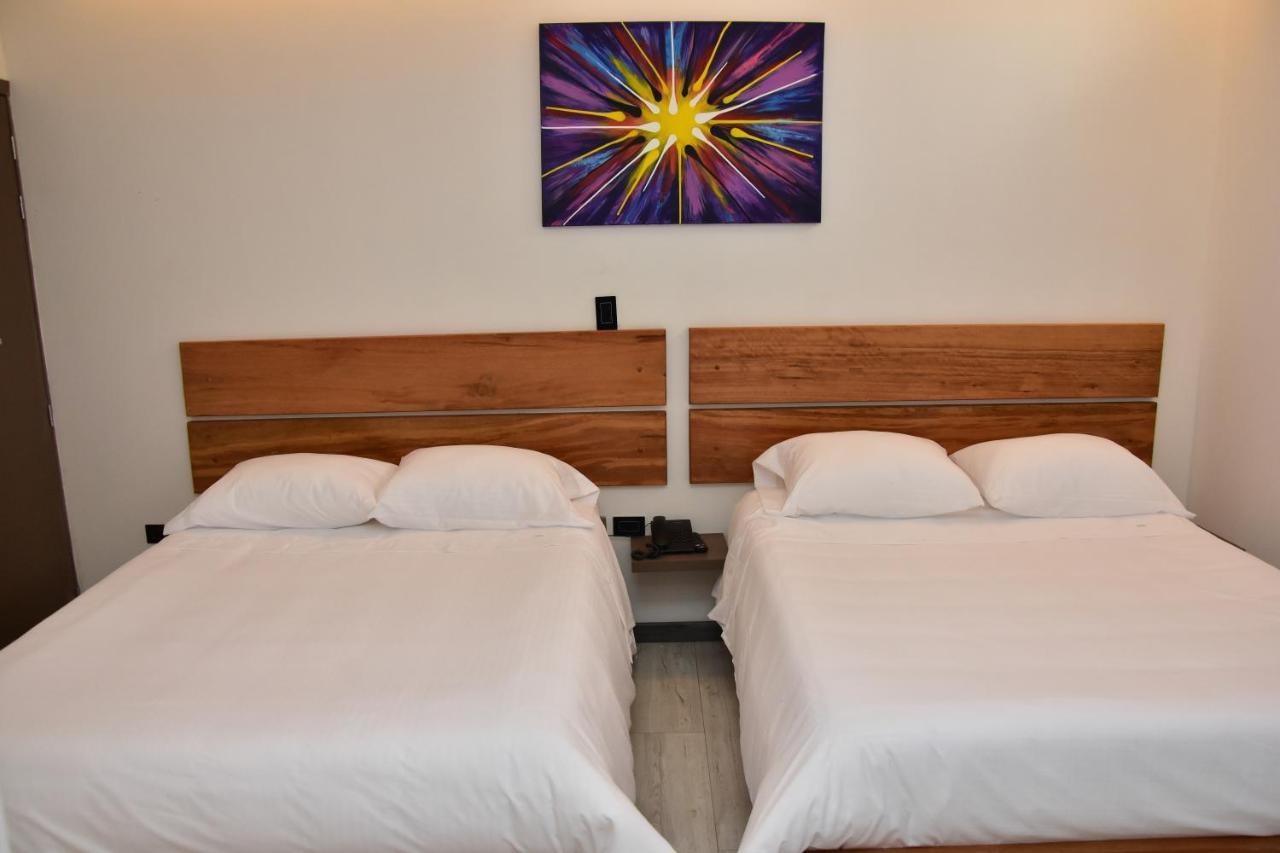 Válcon Hotel *